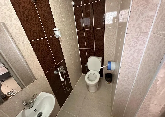 Sila فندق أديرني